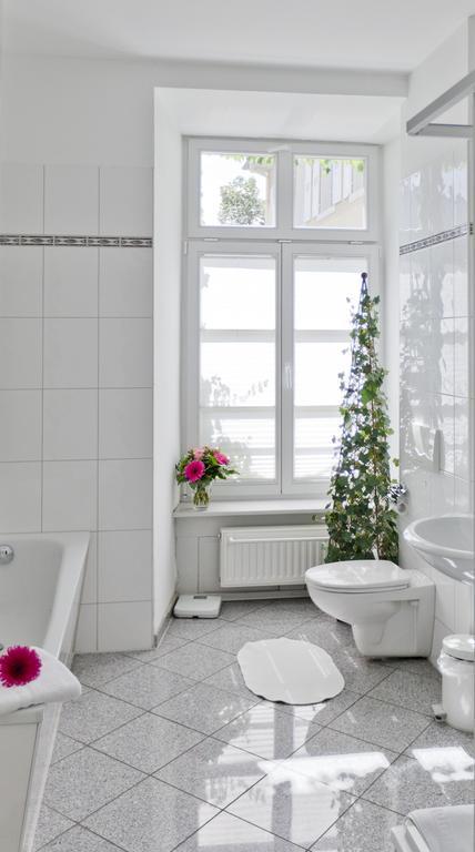 Hotel Zum Goldenen Loewen Baden-Baden Rum bild